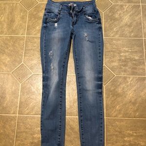Women’s size 2 mid rise skinny jeans